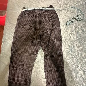 Women’s houndstooth pull on Pants
